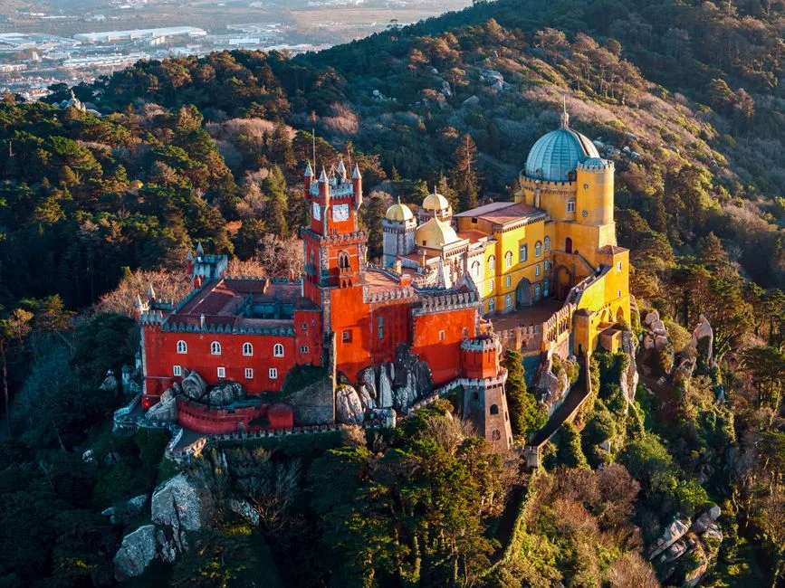 Vista aérea de Sintra, uma das zonas pedagógicas com mais colocações de professores em 2026/2027