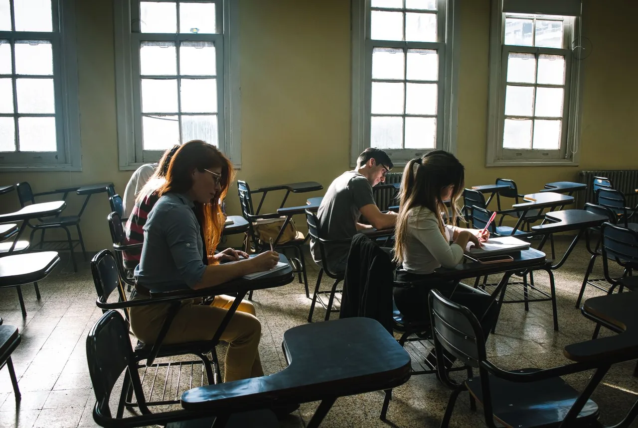 Época Extraordinária de Exames Nacionais 2026: o Que Muda no Acesso ao Ensino Superior
